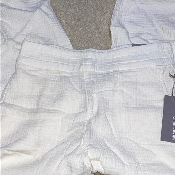 Soft Surroundings Cropped gauze Pants in Cream 6/8 small - Picture 4 of 4